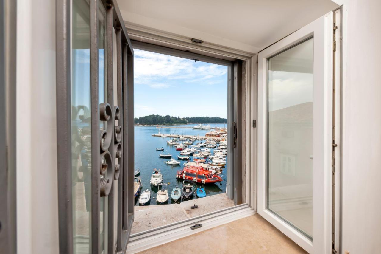 Sea View Apartment Ровинь Экстерьер фото