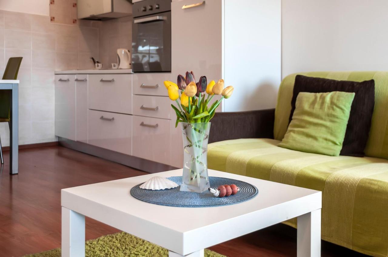 Sea View Apartment Ровинь Экстерьер фото