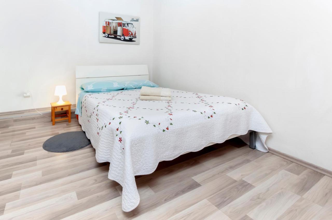Sea View Apartment Ровинь Экстерьер фото